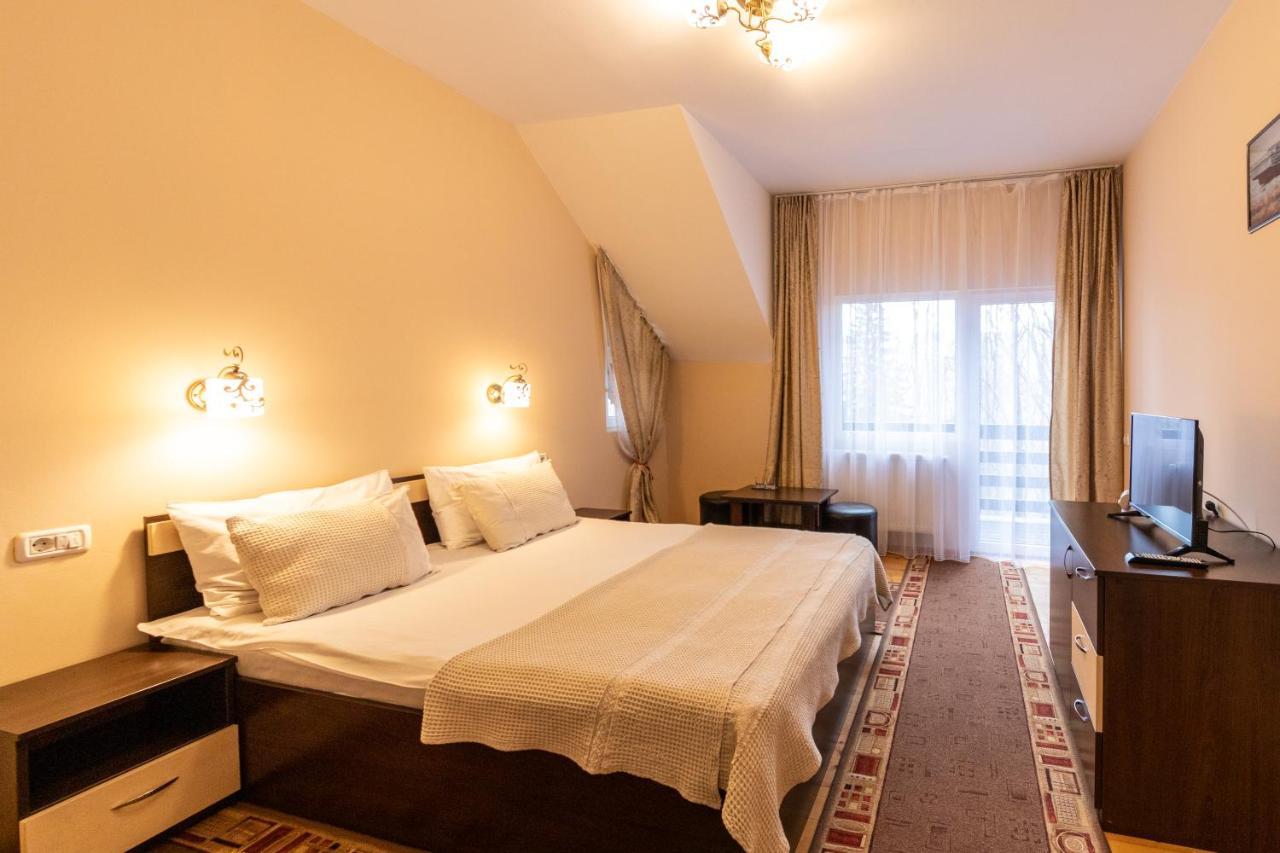 Pension Master Sinaia Exterior foto
